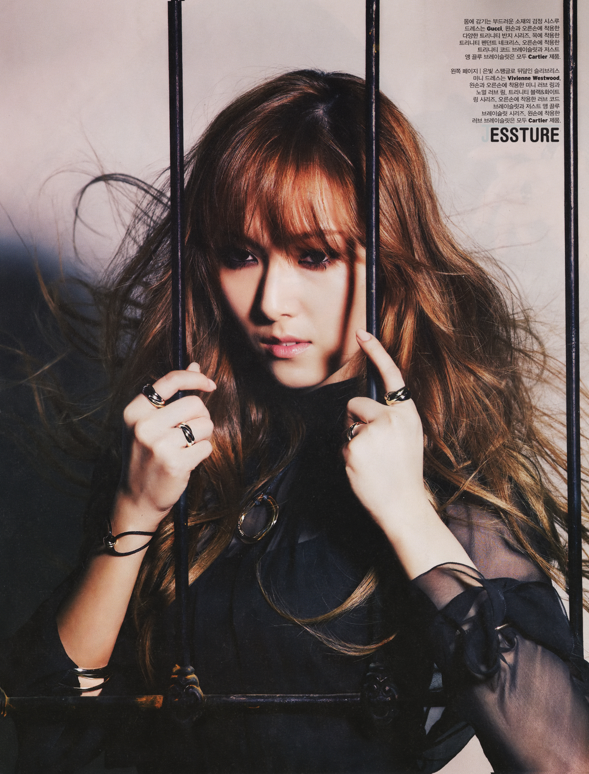 [20-08-2012]Jessica xuất hiện trên ấn phẩm tháng 9 của tạp chí "W Korea" 113F504450321F182D574D
