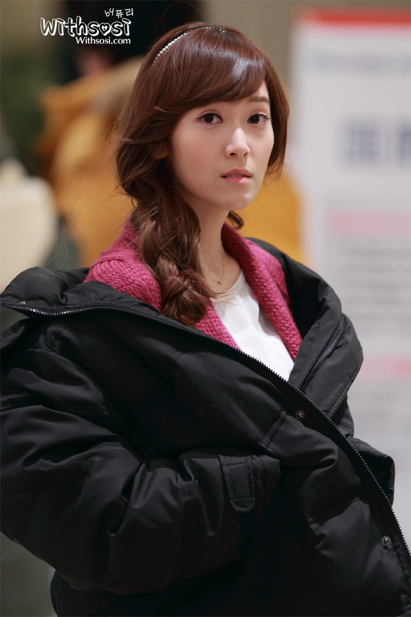 [OTHER][20-01-2012]Jessica tại trường quay của bộ phim "Wild Romance" - Page 16 173428374F33B7673BF21D