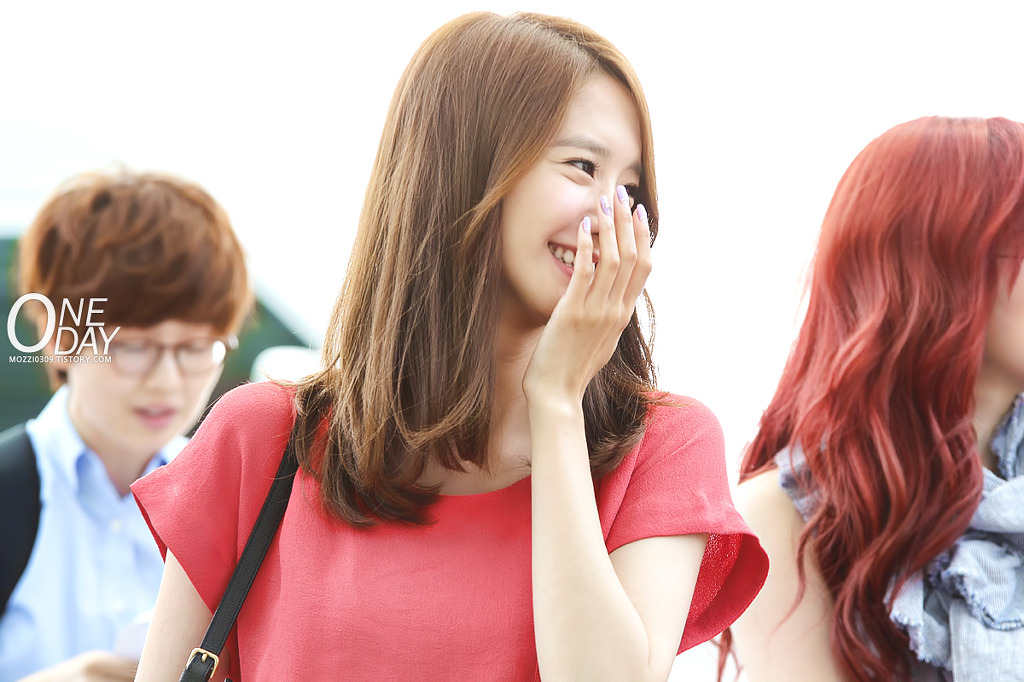 [FANTAKEN][10-06-2012] Girls' Generation || Taoyuan Airport (Taiwan) 2046644F4FD3770417FFFA