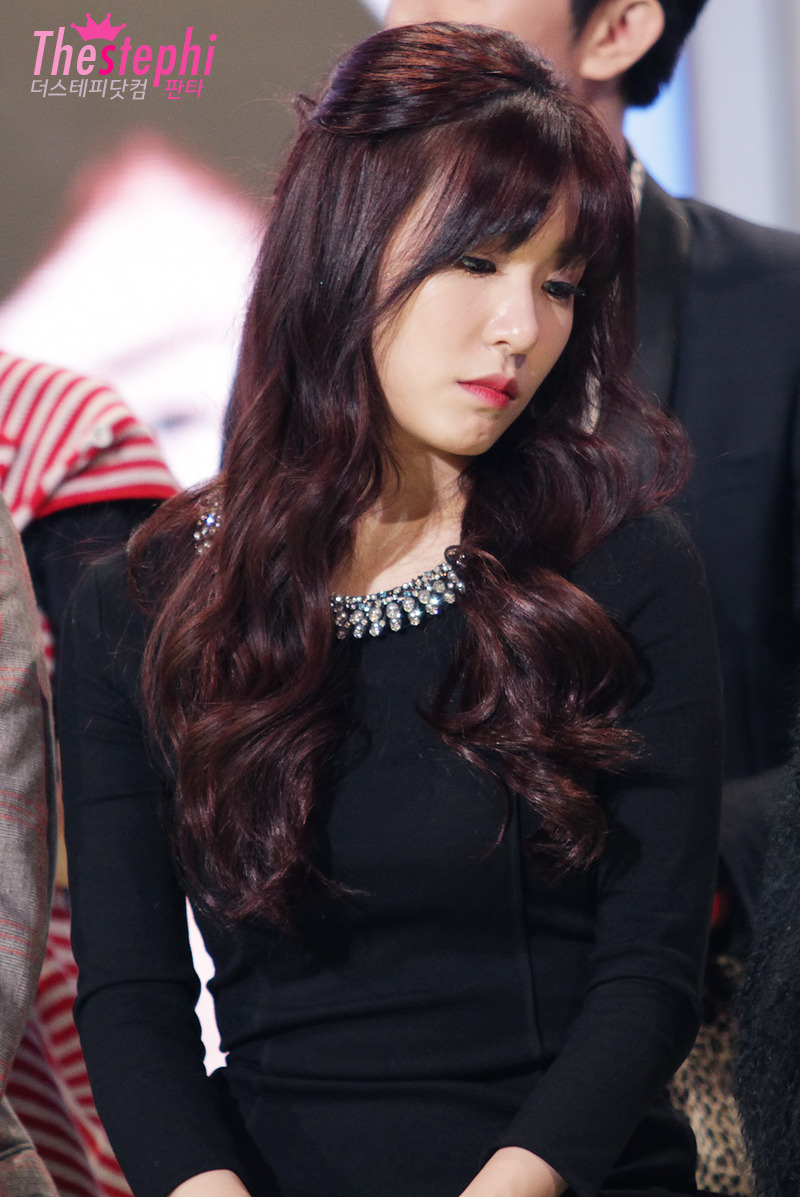 [PIC][16-10-2013]Tiffany xuất hiện tại buổi họp báo ra mắt chương trình "Fashion King Korea" vào trưa nay 216FFD39525EA33D2A1FF0