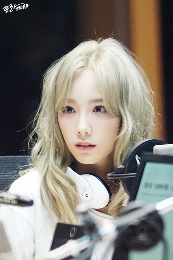 [OTHER][06-02-2015]Hình ảnh mới nhất từ DJ Sunny tại Radio MBC FM4U - "FM Date" - Page 31 2212DD4C5645C5F61B9170