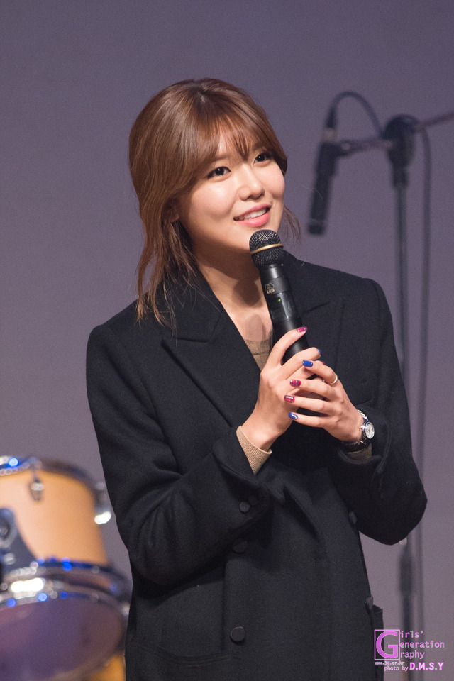 [PIC][20-12-014]SooYoung xuất hiện tại sự kiện "Korean Retinitis Pigmentosa Charity" vào chiều nay 223876505495C2600F23AD
