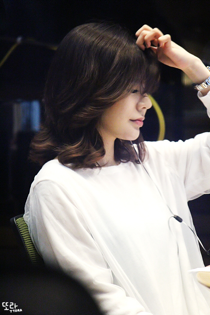 [OTHER][06-05-2014]Hình ảnh mới nhất từ DJ Sunny tại Radio MBC FM4U - "FM Date" - Page 15 225E0F485400088135BF3E