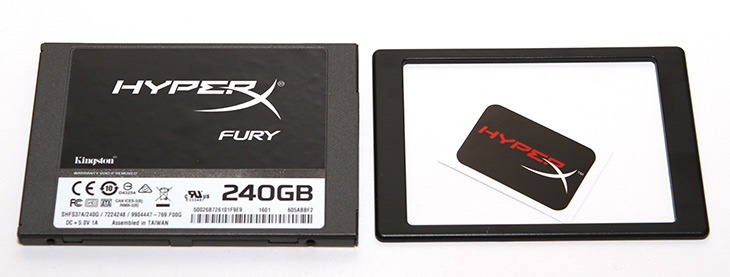 킹스톤, HyperX, Fury, 240GB, SSD ,벤치마크,IT,IT 제품리뷰,컴퓨터 속도를 늘리는 방법은 가장 느린 장치를 바꾸는 것 입니다. 느린 하드디스크를 바꾸는 것이죠. 킹스톤 HyperX Fury 240GB SSD 벤치마크를 통해서 컴퓨터가 얼마나 빨라질 수 있는지 그리고 저렴하면서도 성능이 괜찮은 제품의 특징은 무엇인지 알아봅니다. 킹스톤 HyperX Fury 처럼 S-ATA3 인터페이스를 사용하는 SSD는 이제는 속도 부분에서는 거의 최고영역까지 도달한 상태이긴 합니다. 사실 550MB/sec 나 500MB/sec 정도의 차이는 체감을 하기 힘들기 때문이죠.