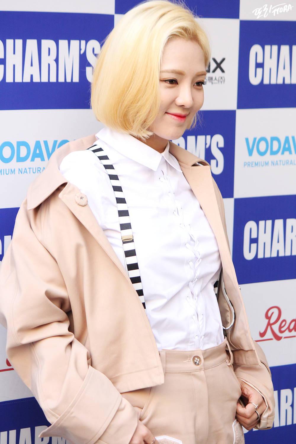 [PIC][18-10-2015]HyoYeon tham dự "HERA SEOUL FASHION WEEK S/S 2016 'CHARM'S’" vào trưa nay 232C2047563EDFBC2FFAC7