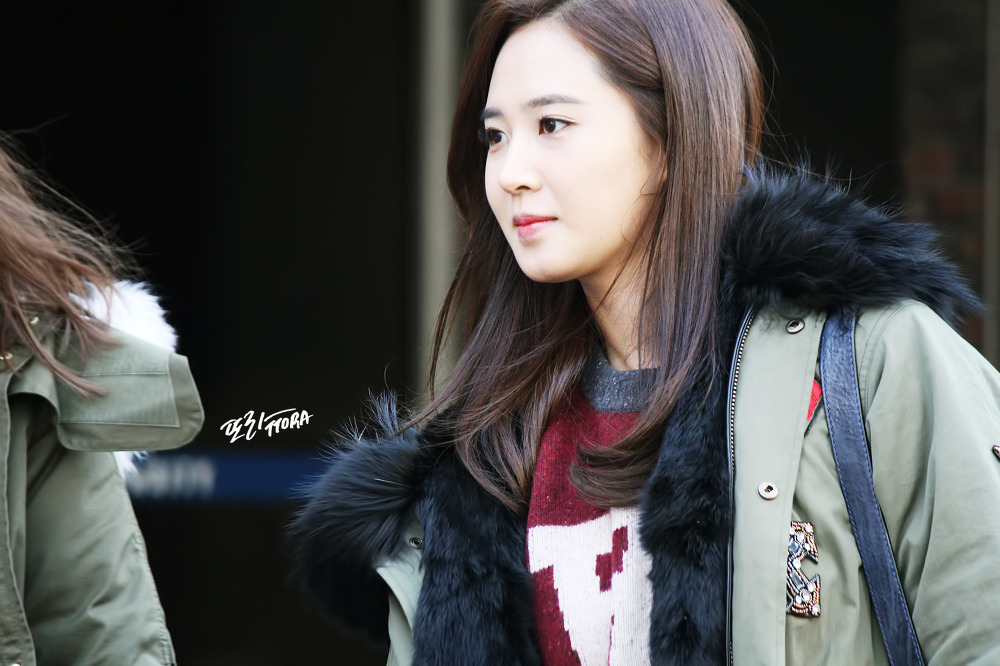 [PIC][27-12-2014]Yuri xuất hiện tại trường ĐH ChungAng để tham dự vở nhạc kịch "Time to Tea" vào hôm nay 2361FC3F54A531681E8702