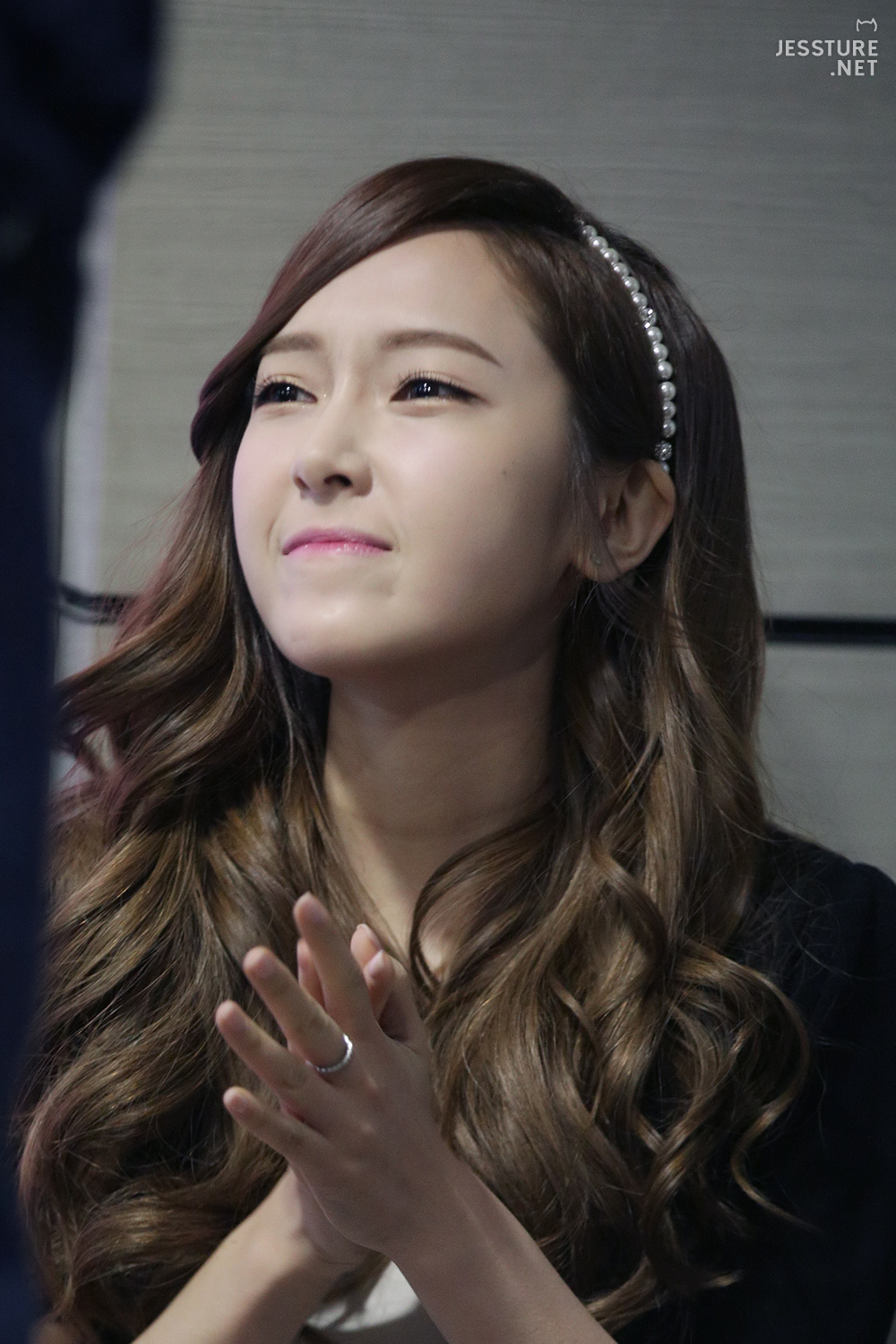 [PIC][04-04-2014]Jessica tham dự buổi fansign cho thương hiệu "SOUP" vào trưa nay 25231D455340293A0CCFCC