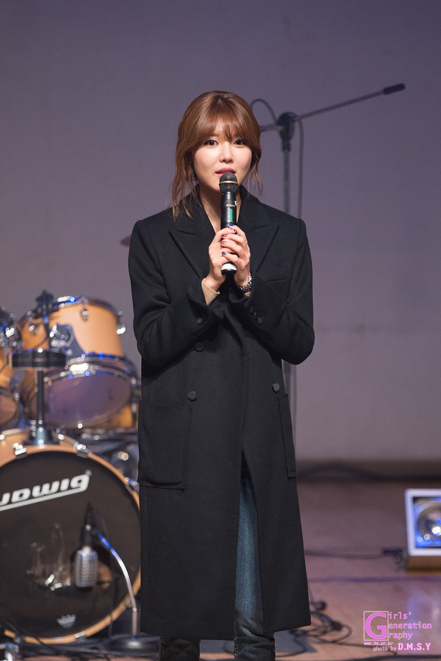 [PIC][20-12-014]SooYoung xuất hiện tại sự kiện "Korean Retinitis Pigmentosa Charity" vào chiều nay 2638DA505495C2680FA9F1