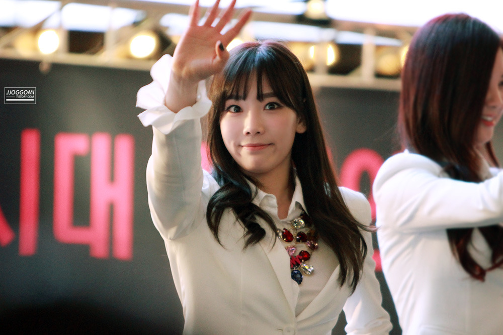 [PIC][14-03-2014]SNSD xuất hiện tại buổi fansign cho "Mr.Mr." vào tối nay  - Page 6 26415D3453271F8231F169