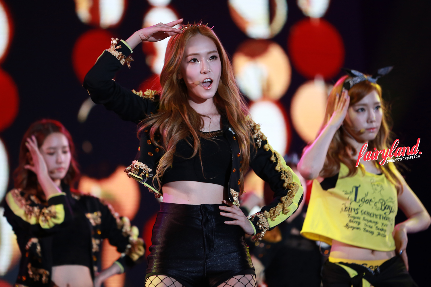 [PIC][29-03-2013]SNSD khởi hành đi Thái Lan để biểu diễn tại "Super Joint Concert" vào chiều nay - Page 16 27492E4C52209ED41BA79F