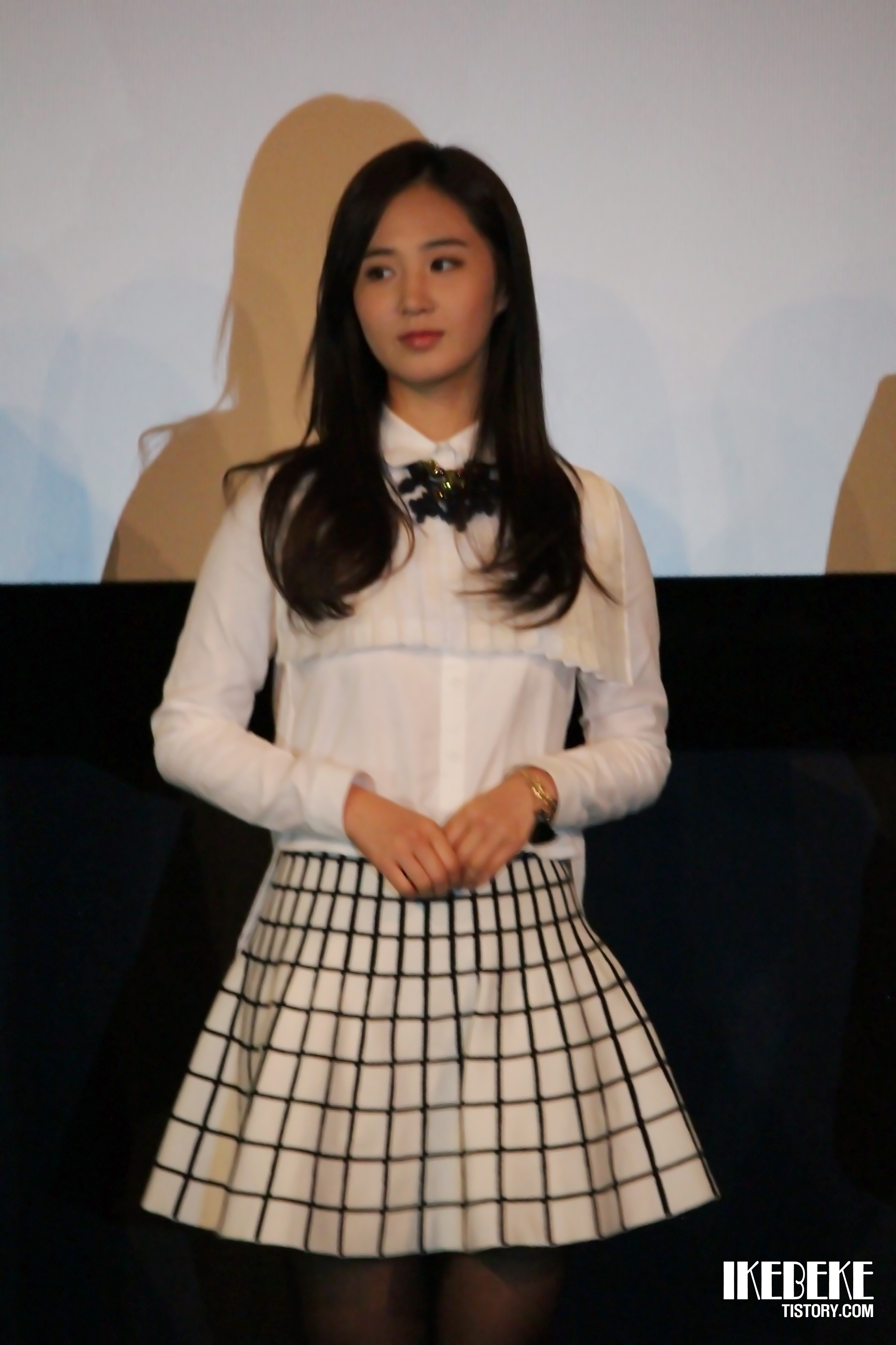 [PIC][07-11-2013]Yuri xuất hiện tại sự kiện "Lotte Cinema" Stage Greeting vào chiều nay + Selca của cô cùng các diễn viên khác 216BDF3B527D2270038B5D